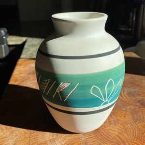 V. Silas Navajo pottery